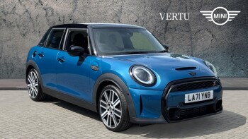 MINI Hatchback 2.0 Cooper S Exclusive 5dr [Comfort/Nav Pack] Petrol Hatchback